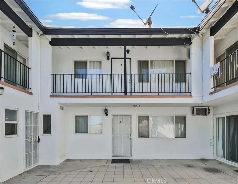 1425 W Stoneridge Court, Ontario, California, United States. - Photo 1