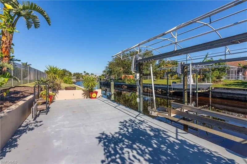 2127 SE 17th PL, CAPE CORAL, FL 33990, Cape Coral, Florida, United States. - Photo 37