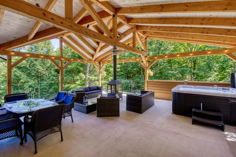 2611 Ch. du Village, Mont-Tremblant, Quebec, Canada. - Photo 11