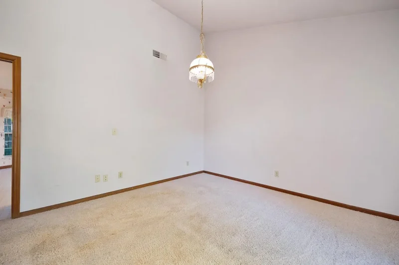910 Notre Dame Drive, Woodland, California, United States. - Photo 18