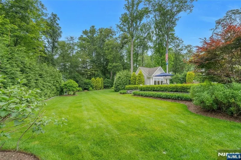 35 Hampshire Hill Rd, Upper Saddle River, NJ 07458, Saddle River, New Jersey, United States. - Photo 43