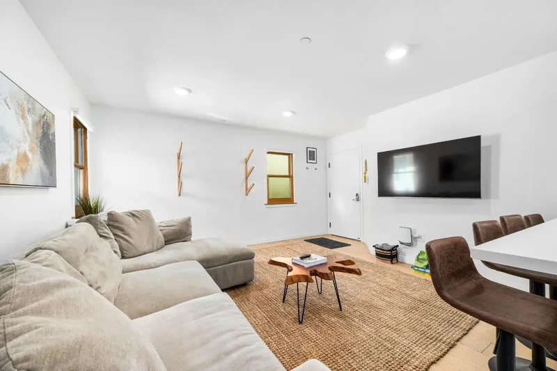 208 Capitola Avenue, Capitola, California, United States. - Photo 32
