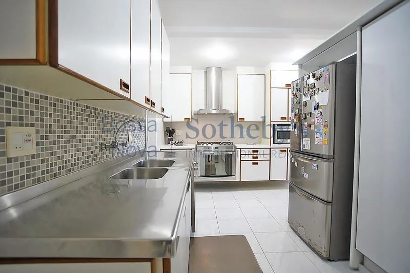 Casa Com Paisagismo Em Condomínio Exclusivo