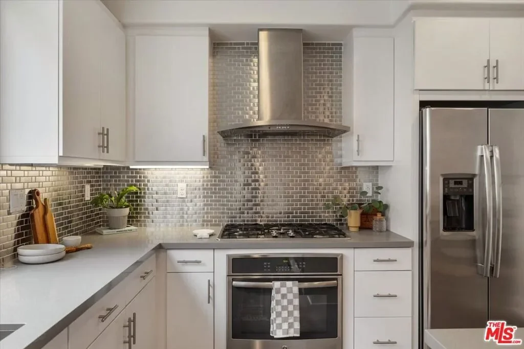 644 N Gramercy Place, Los Angeles, California, United States. - Photo 12
