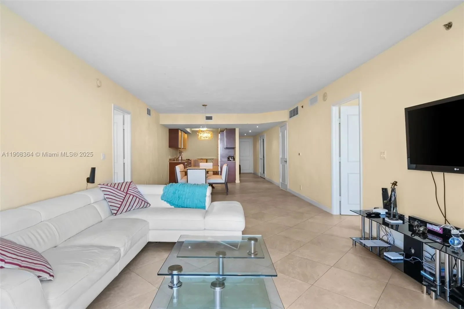1800 S Ocean Dr 2603, Hallandale Beach, Florida, United States. - Photo 5