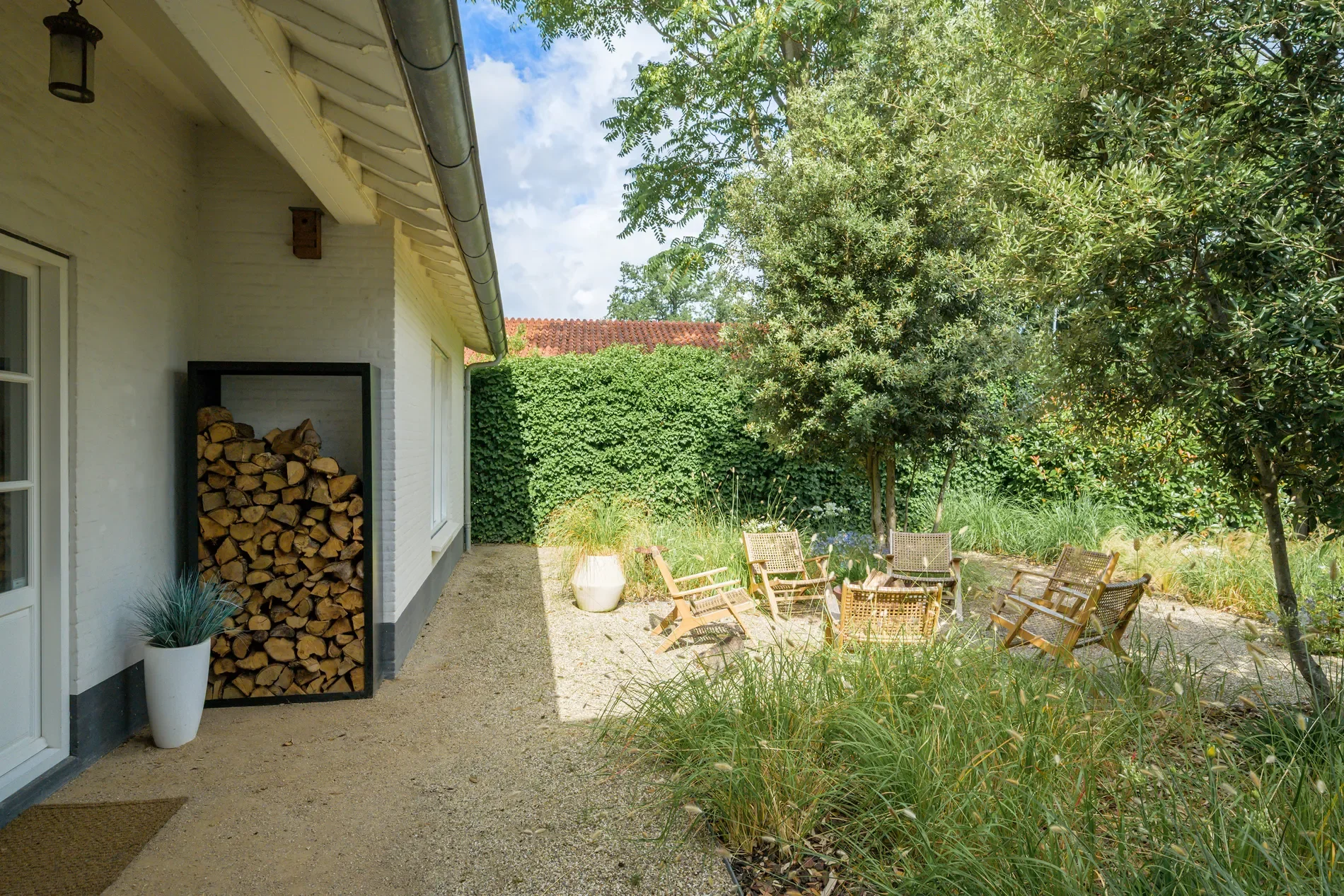 Exterior photo 11