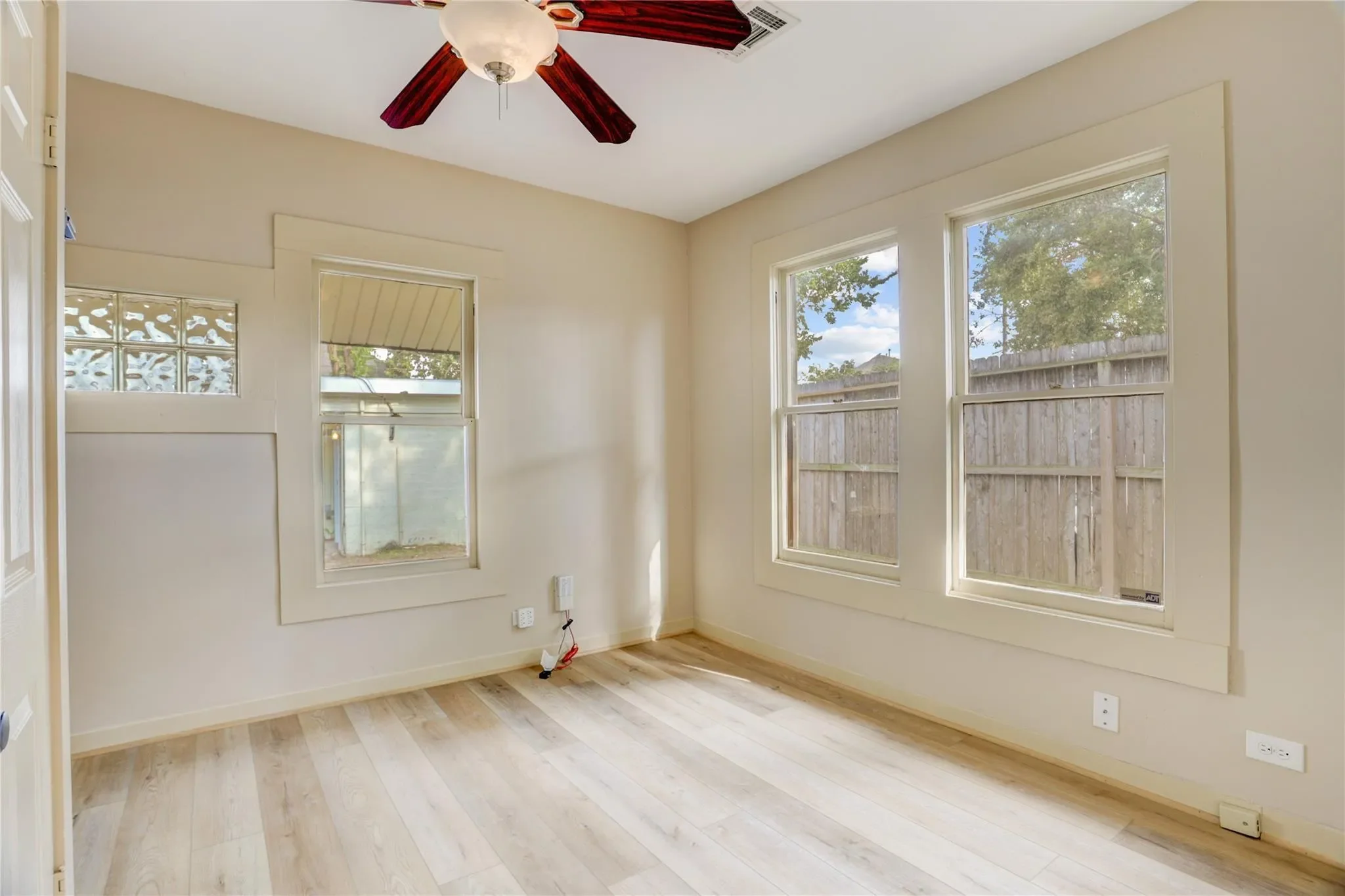 610 Columbia Street, Houston, Texas, United States. - Photo 15