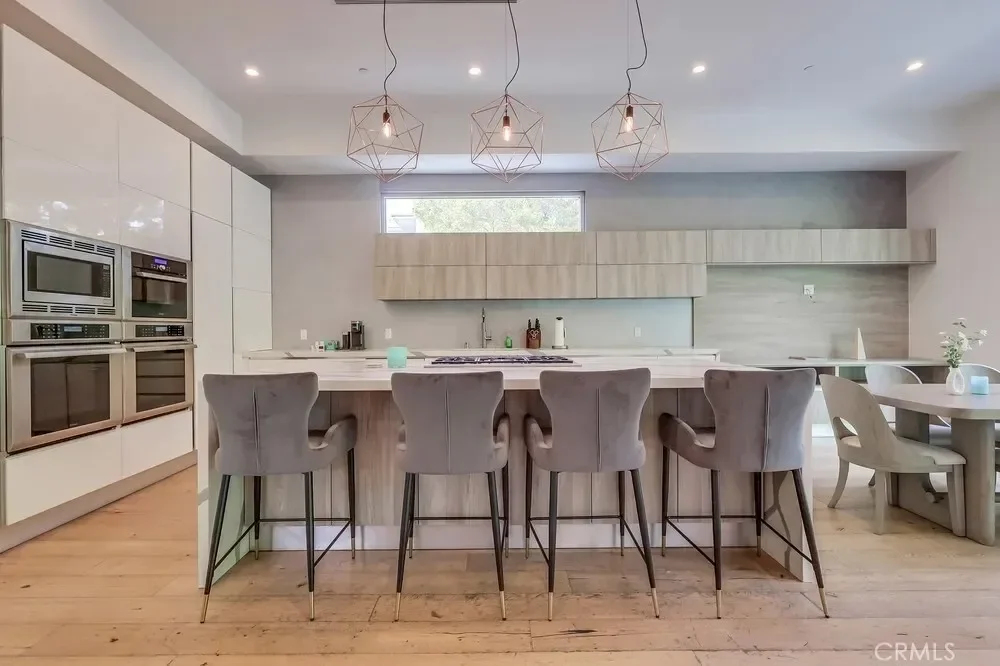 737 N Cherokee Avenue, Los Angeles, California, United States. - Photo 17