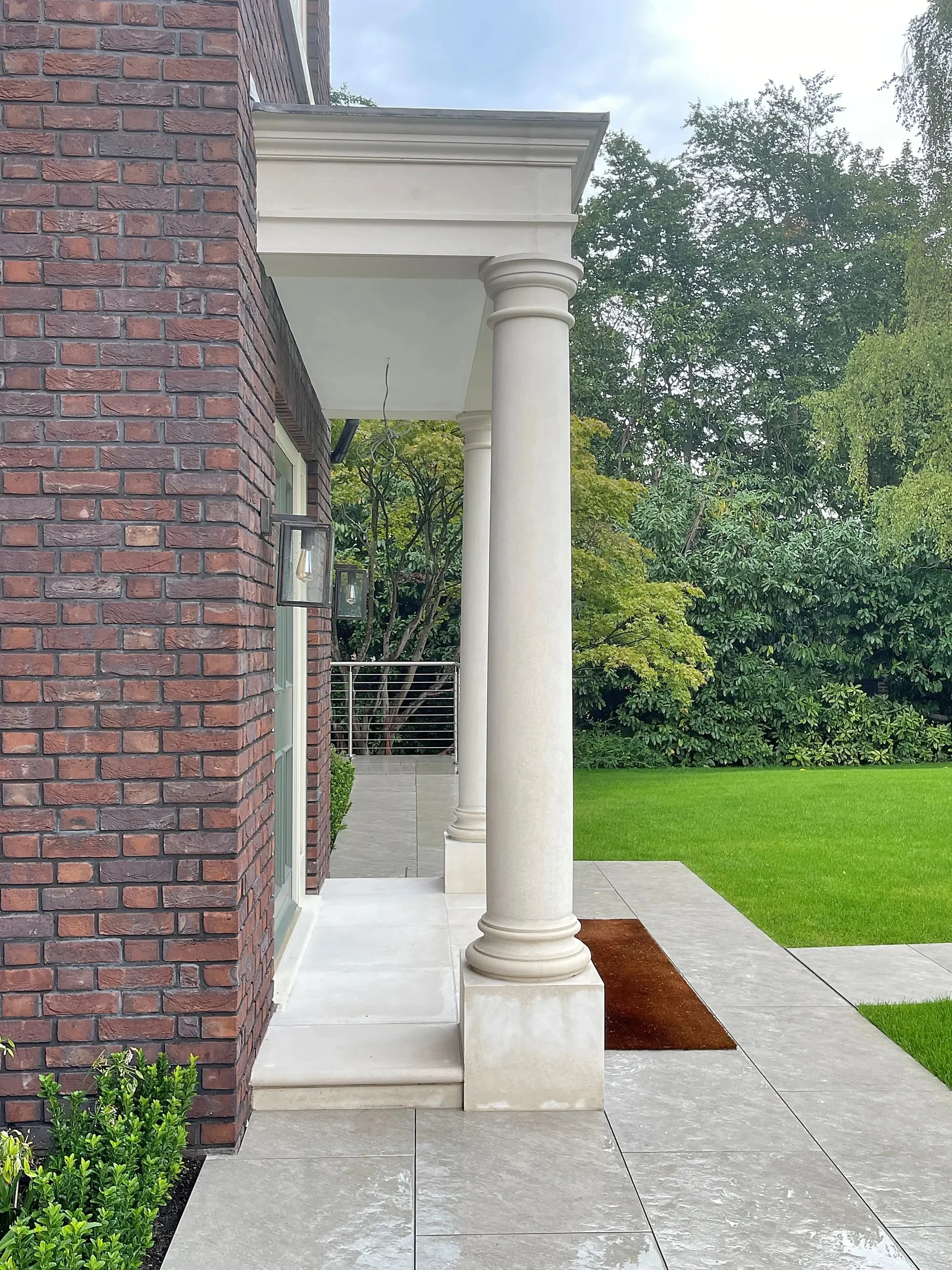 Exterior photo 7