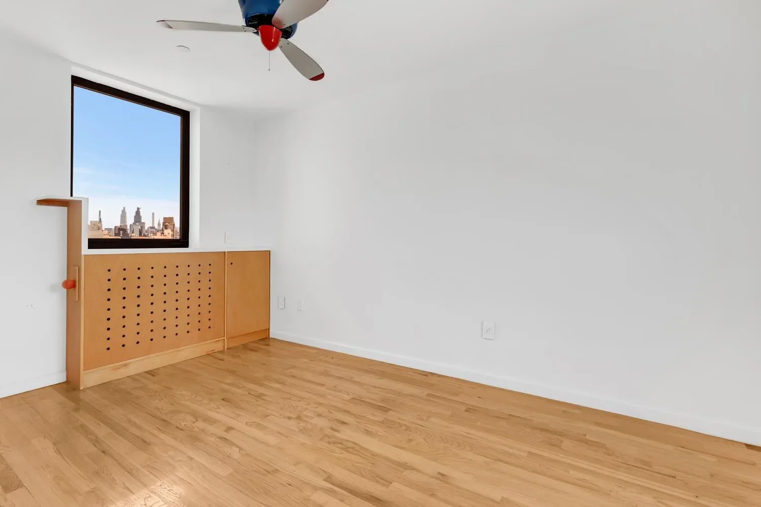 136 E BROADWAY, New York, New York, United States. - Photo 8