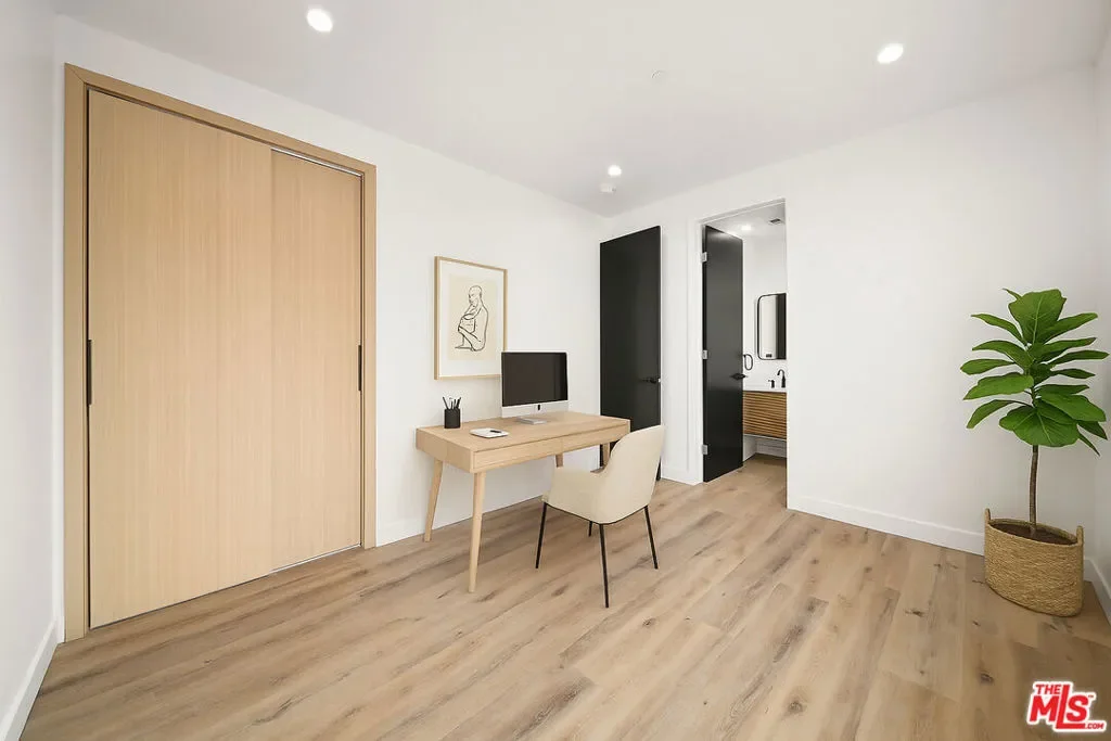 1518 Magnolia Avenue, Los Angeles, California, United States. - Photo 13