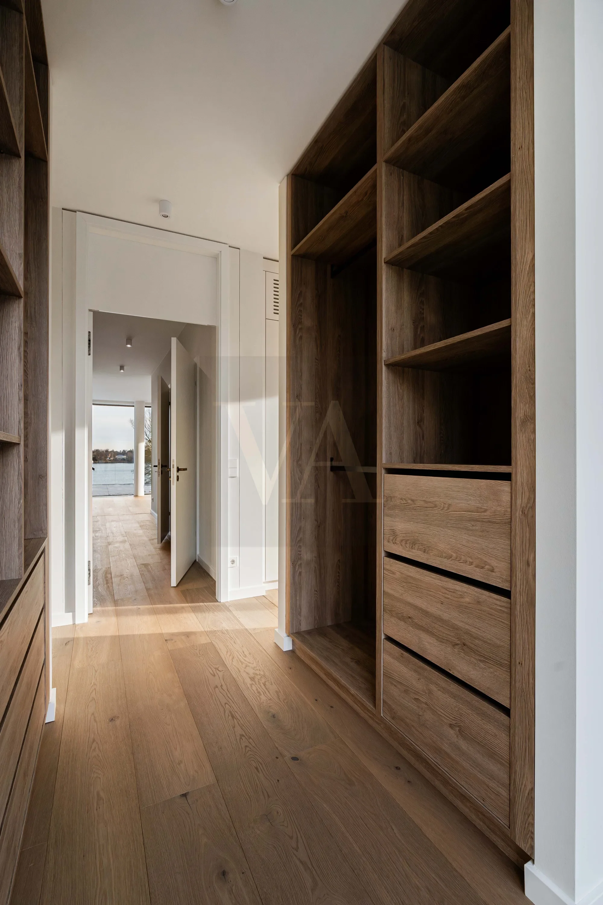 Gallery photo 2