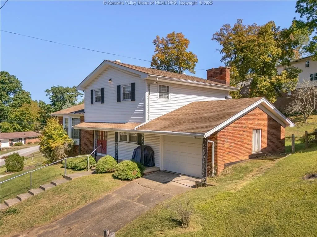 822 Whispering Way, South Charleston, WV 25303, Charleston, West Virginia, United States. - Photo 2