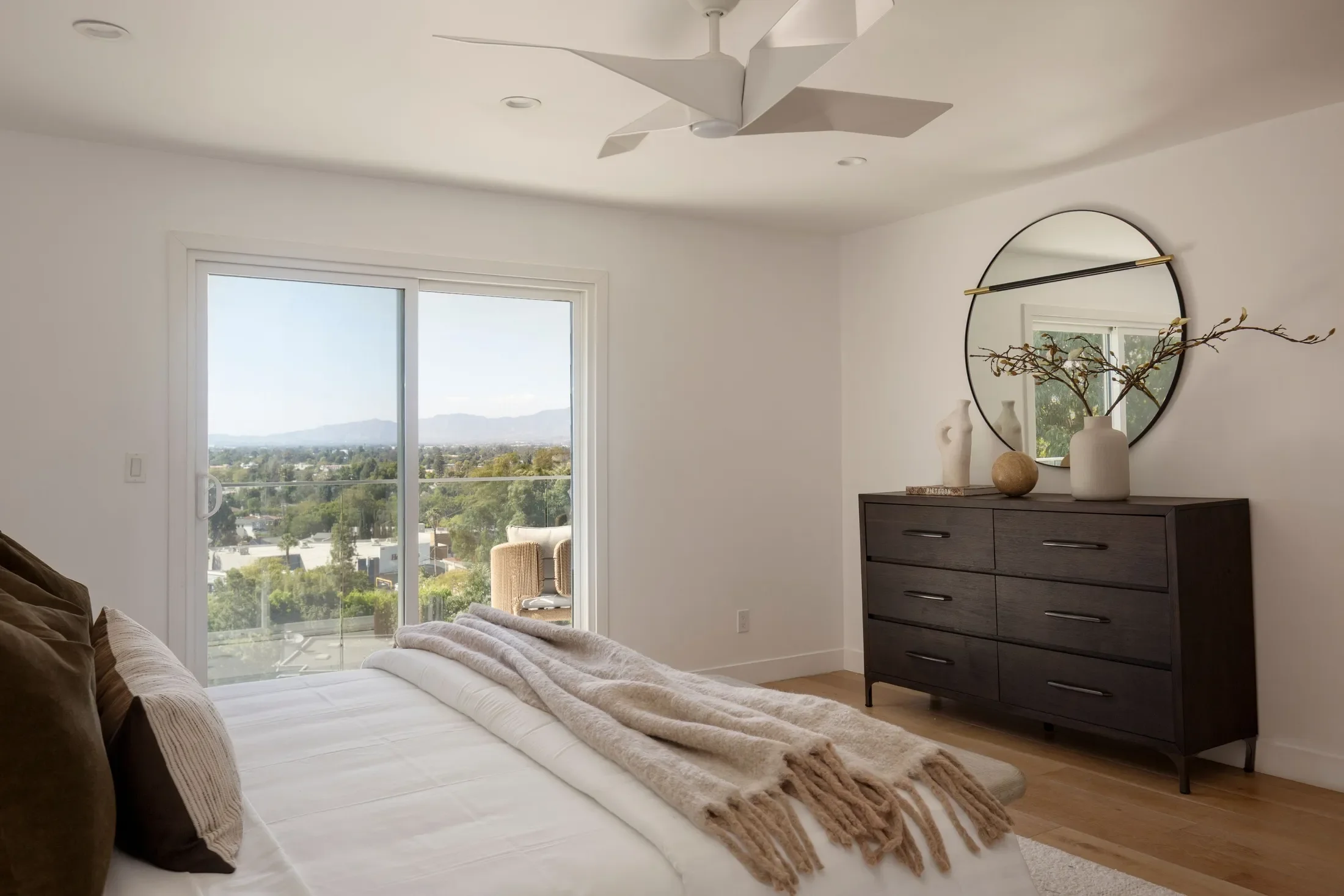 11268 Sunshine Terrace , Studio City, CA 91604, Los Angeles, California, United States. - Photo 20