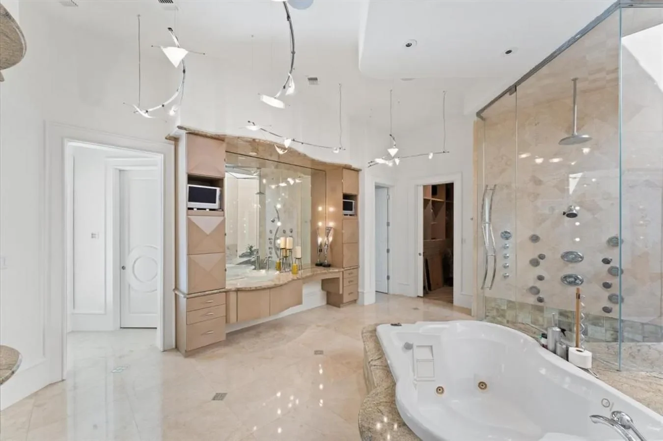 Gallery photo 3