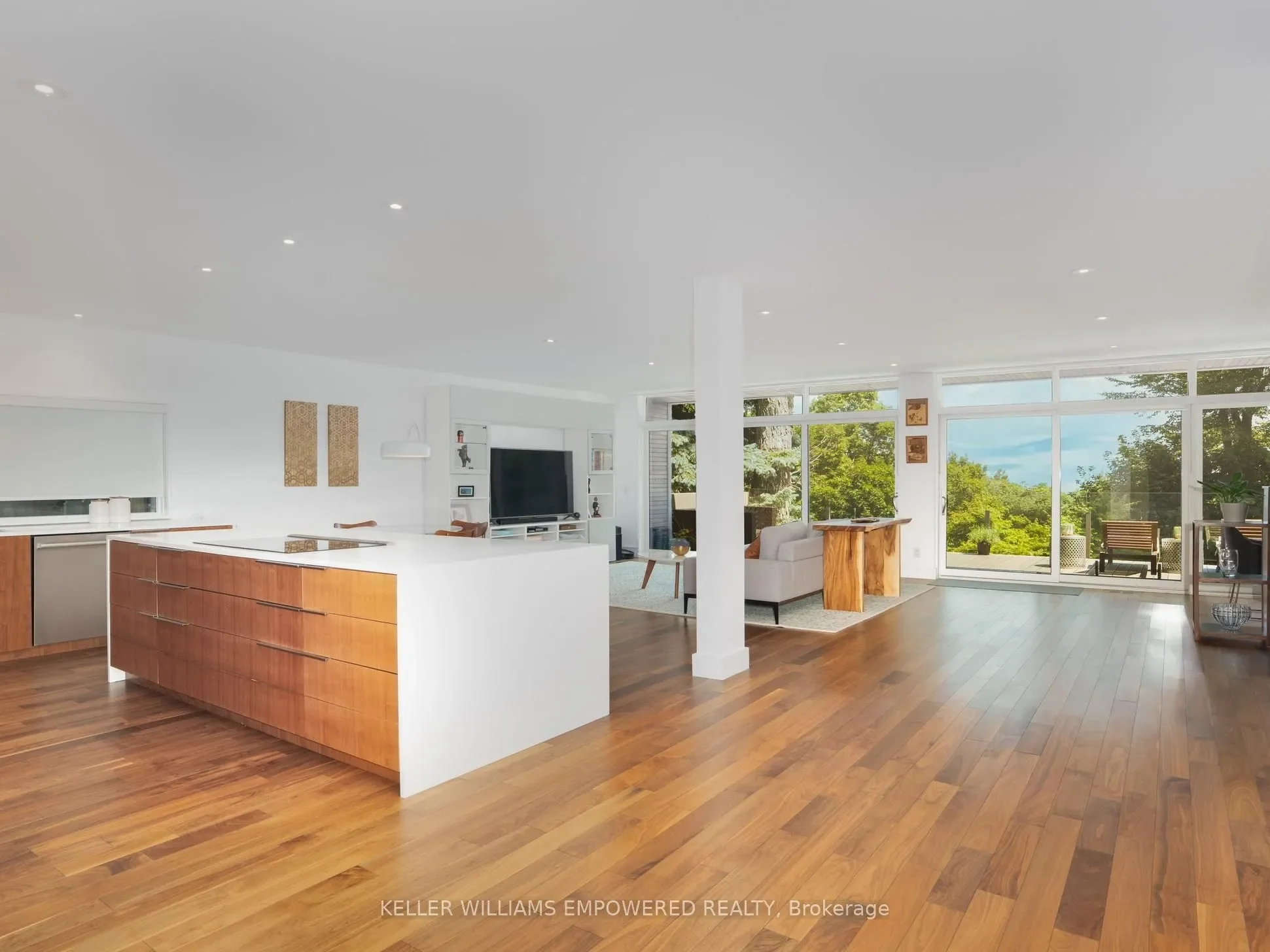 Gallery photo 9