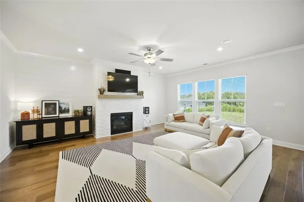 Gallery photo 3