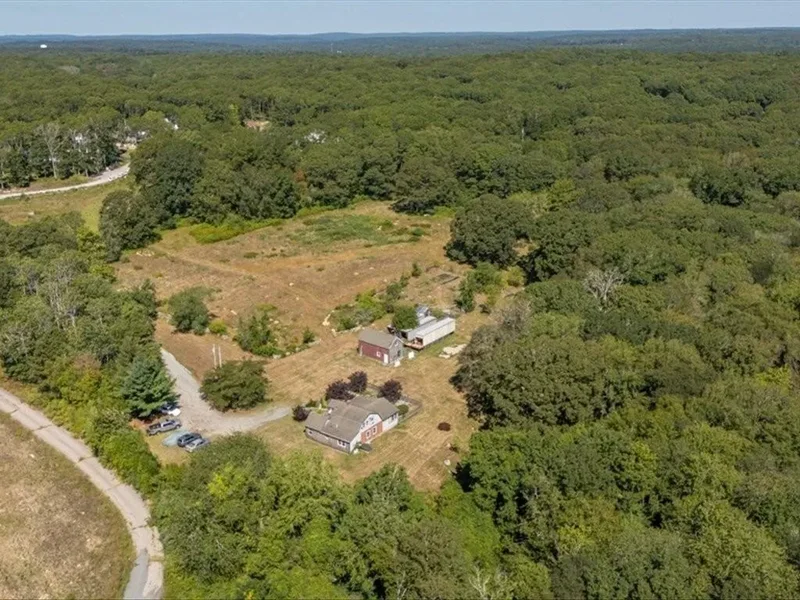 473 Klondike Road, Charlestown, RI, 02813, USA, Charlestown, Rhode Island, United States. - Photo 4