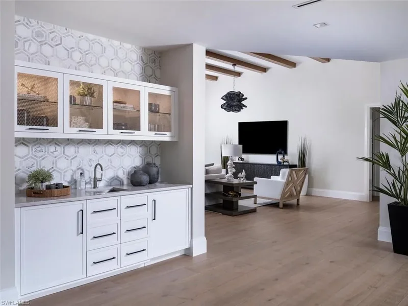 3131 Gin LN, Naples, FL, 34102, USA, Naples, Florida, United States. - Photo 8