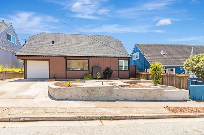 720 Lockhaven Drive, Pacifica, California, United States. - Photo 47