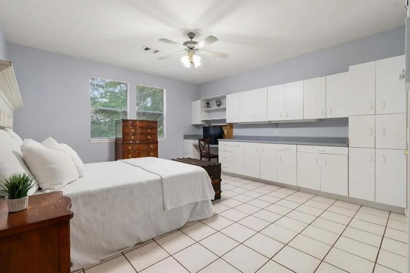 221 N Woodside Lane, Montgomery, TX 77356, Montgomery, Texas, United States. - Photo 29