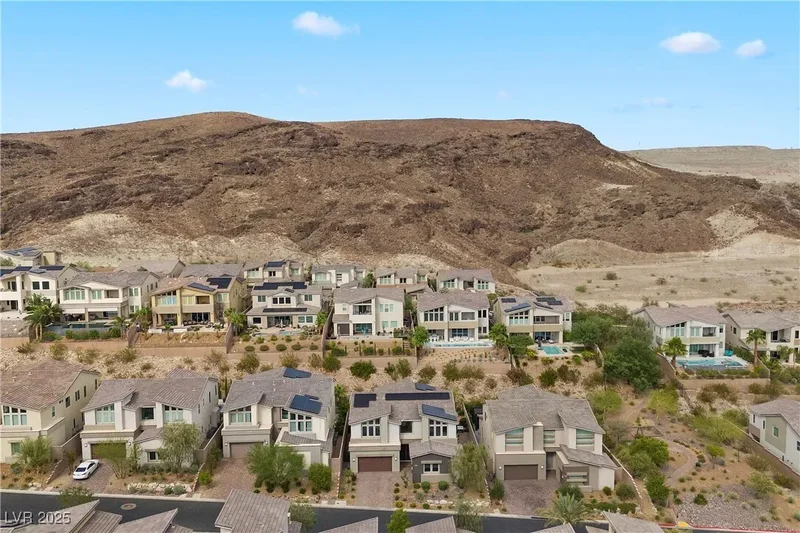 28 Vista Outlook Street, Henderson, NV 89011, Henderson, Nevada, United States. - Photo 9