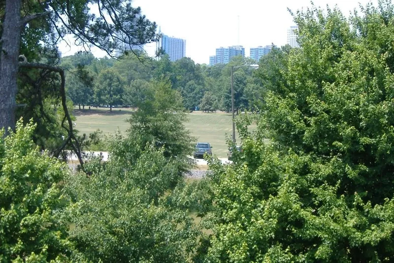 547 Elmwood Drive NE, Atlanta, Georgia, United States. - Photo 30