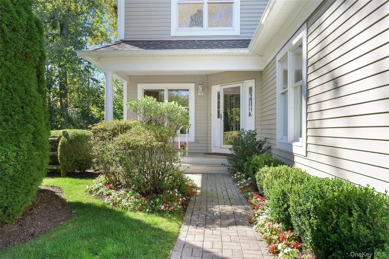 39 Club Pointe Drive, White Plains, NY, 10605, USA, White Plains, New York, United States. - Photo 2