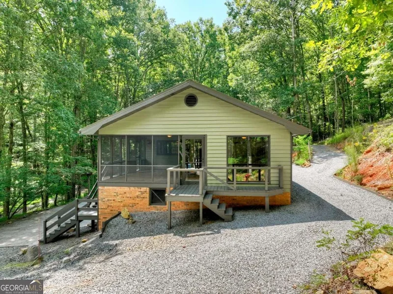 260 Flat Creek Crossing, Blue Ridge, GA 30513, Blue Ridge, Georgia, United States. - Photo 21