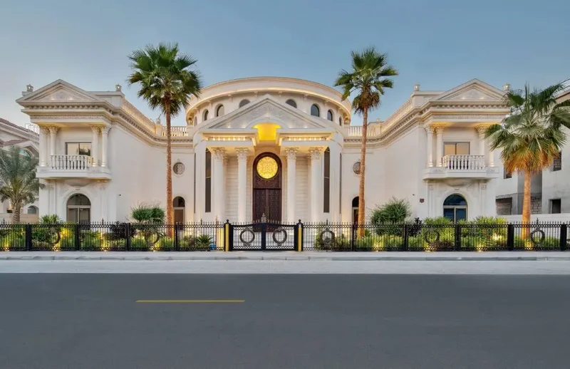 EXCLUSIVE  CASTLE / MANSION | ATLANTIS VIEW | PALM JUMEIRAH