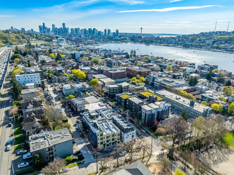 259 E Louisa St , Seattle, WA 98102, Seattle, Washington, United States. - Photo 29