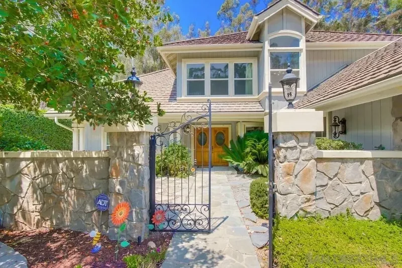10494 Livewood Way, San Diego, California, United States. - Photo 5