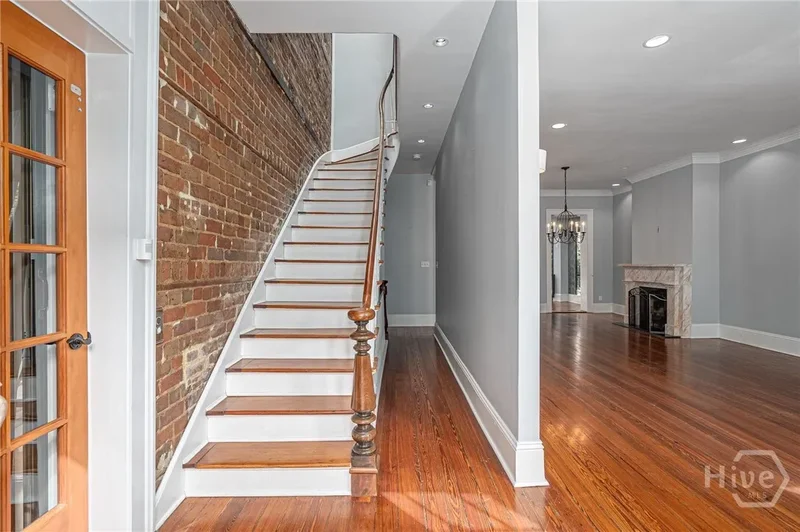 108 W Gordon Street, Savannah, Georgia, United States. - Photo 5