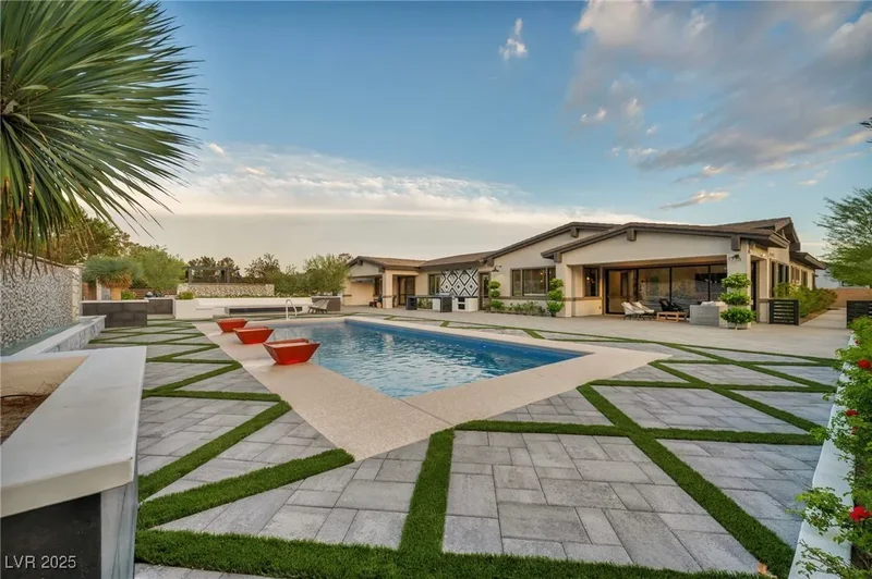 7780 Hickam Avenue, Las Vegas, Nevada, United States. - Photo 33