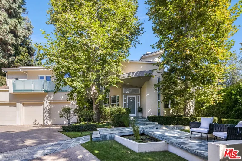 222 Avondale Avenue, Los Angeles, California, United States. - Photo 30