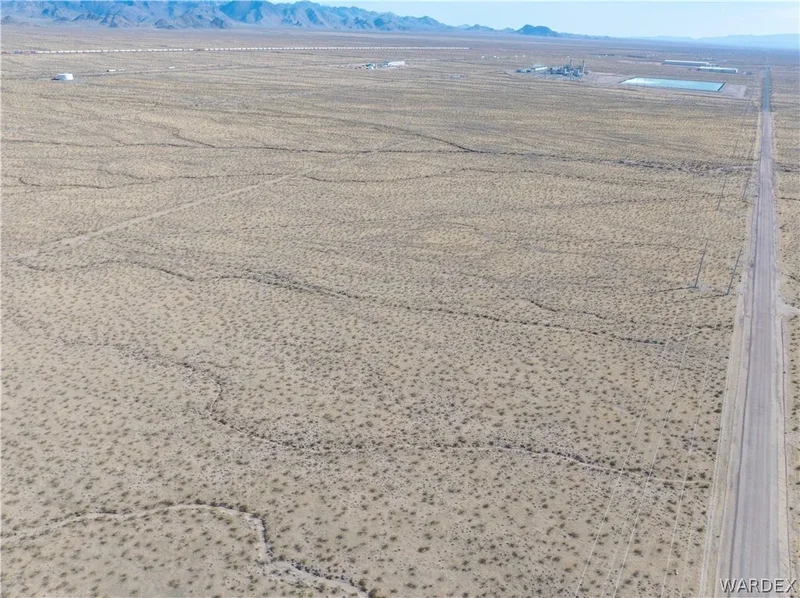 0 I-40 40, Kingman, AZ 86401, Golden Valley, Arizona, United States. - Photo 4