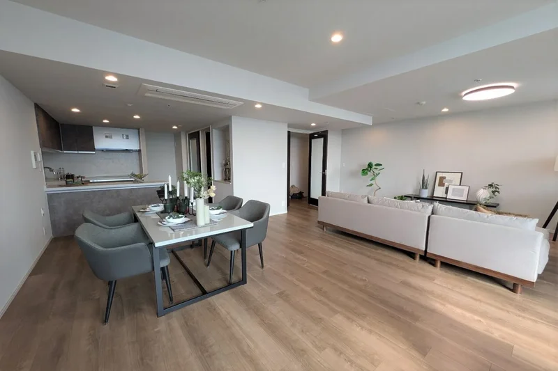 Minato-ku, 13 105-0021, Minato City, Tokyo, Japan. - Photo 6