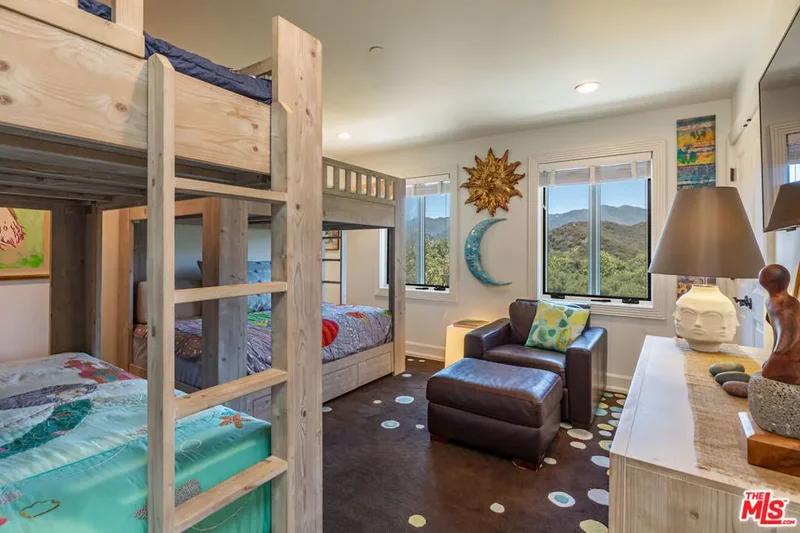 1045 Cold Canyon Road, Hidden Hills, California, United States. - Photo 37