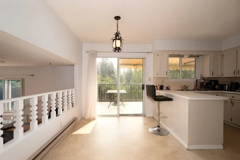 1285 Lucking Place, North Vancouver, BC, V7J3L5, CANADA, North Vancouver, British Columbia, Canada. - Photo 27