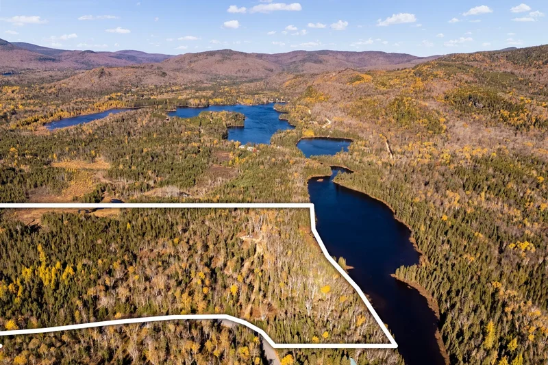 Ch. du Lac-Baribeau, Lac-Clef, Quebec, Canada. - Photo 8