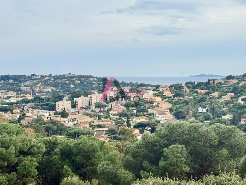Cavalaire-sur-Mer, Provence-Alpes-Côte d'Azur, France. - Photo 16