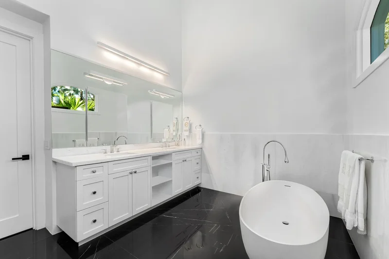 5770 SW 100th St , Pinecrest, FL 33156, Coral Gables, Florida, United States. - Photo 5