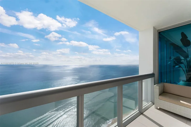 6899 Collins Ave LPH04, Miami Beach, Florida, United States. - Photo 7