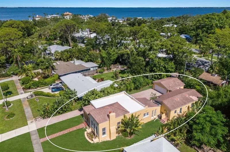 455 Acacia Drive, Sarasota, FL 34234, Sarasota, Florida, United States. - Photo 29