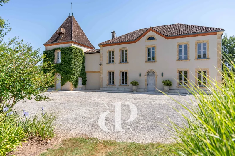 lot et garonne, Villeneuve-sur-Lot, Nouvelle-Aquitaine, France. - Photo 14