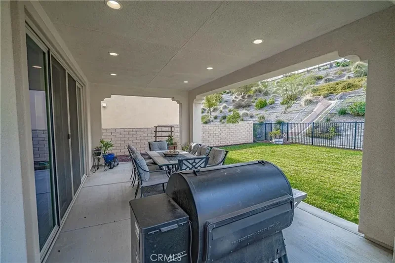 18642 Cedar Crest Drive, Santa Clarita, California, United States. - Photo 42