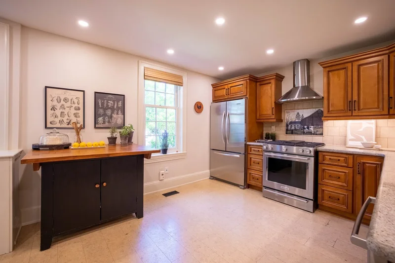 220 Old Yonge St, Aurora, ON L4G 6J6, Aurora, Ontario, Canada. - Photo 25