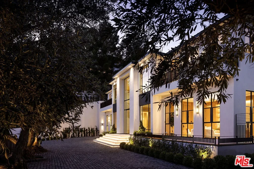 1165 Somera Road, Los Angeles, California, United States. - Photo 1