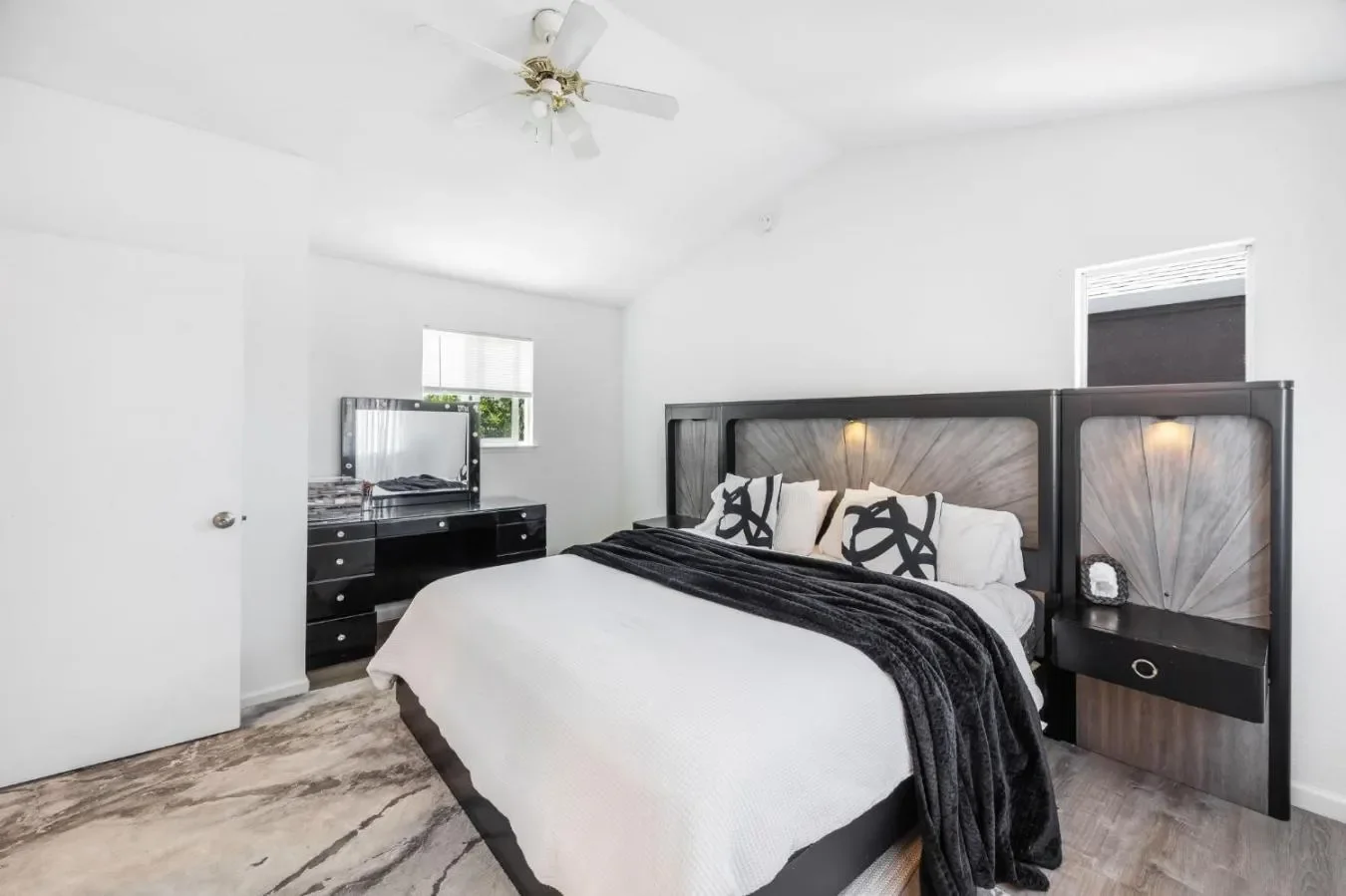 5045 N Laguna Drive, Elk Grove, California, United States. - Photo 22