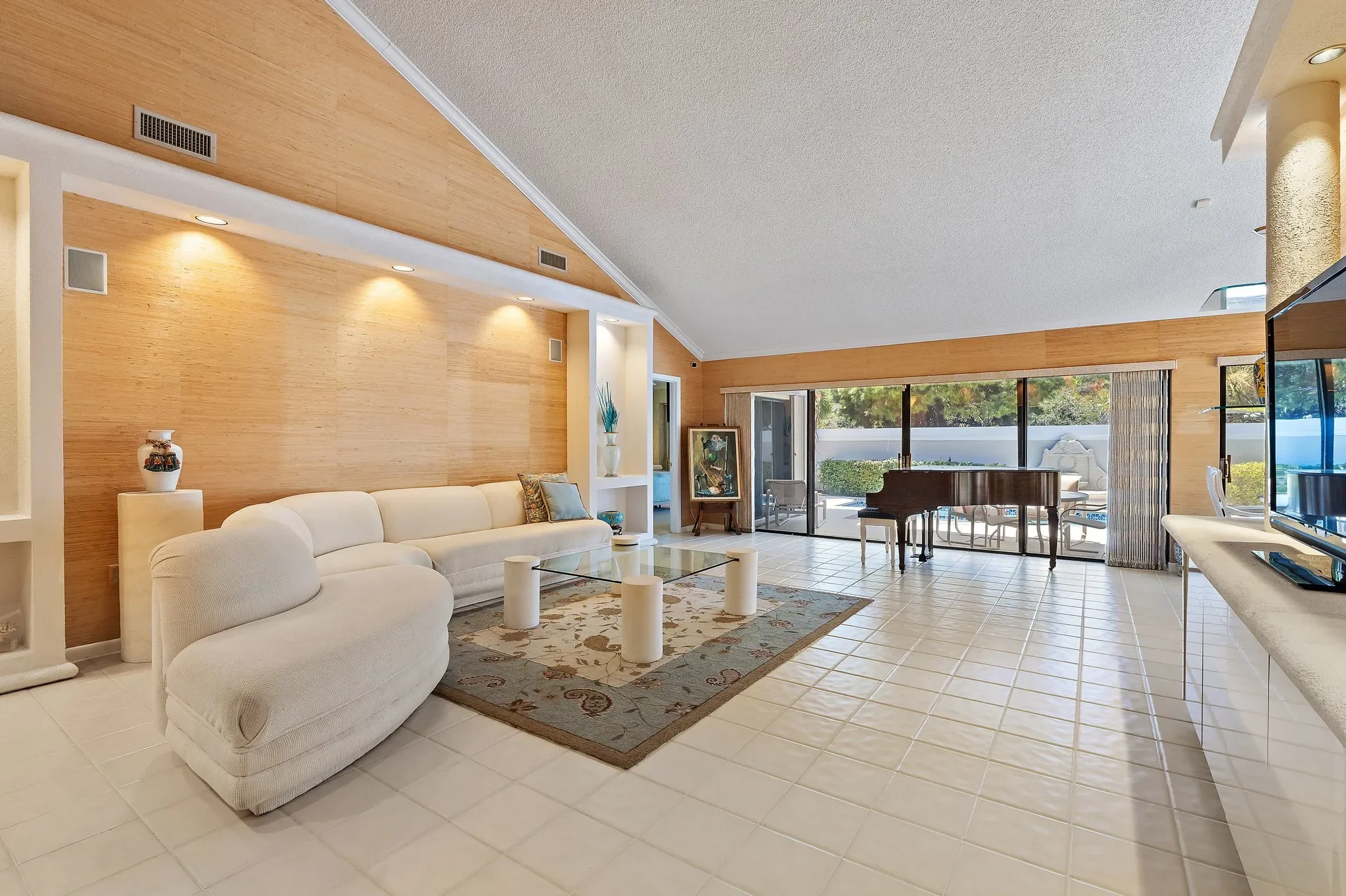 Gallery photo 3